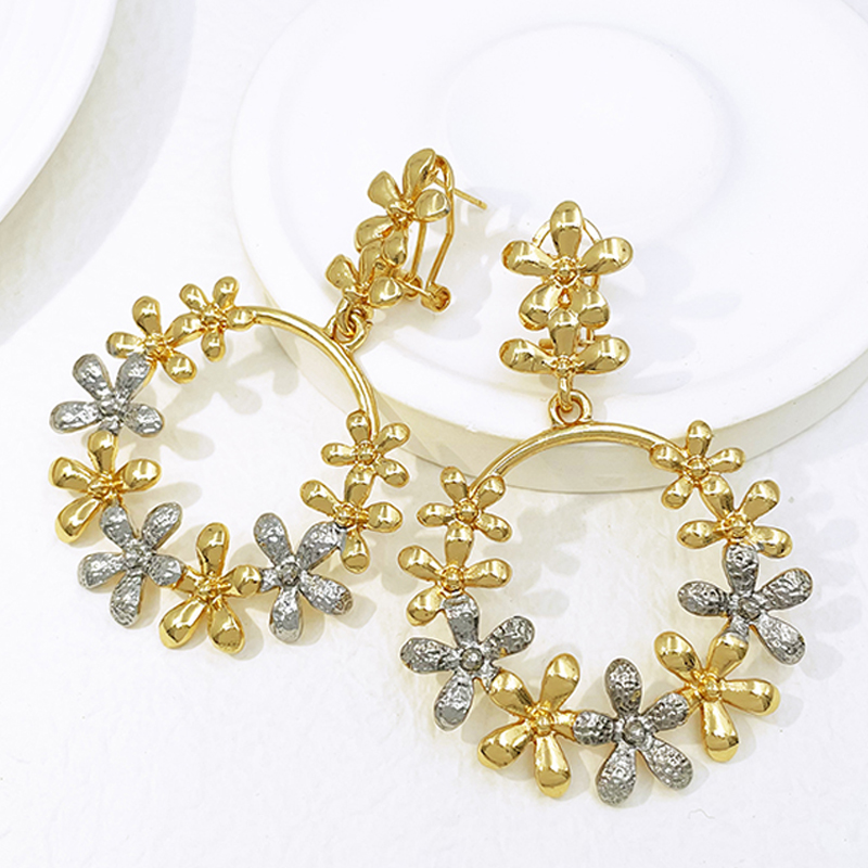 Women Accessories Dubai - Große Damen-Ohrhänger, 18K vergoldet, Modeschmuck, Dubai,