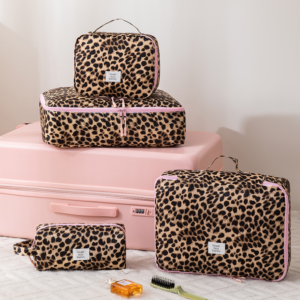 Leoparden-Make-up-Tasche, Toil – Women Accessories List Bewertung und Preis