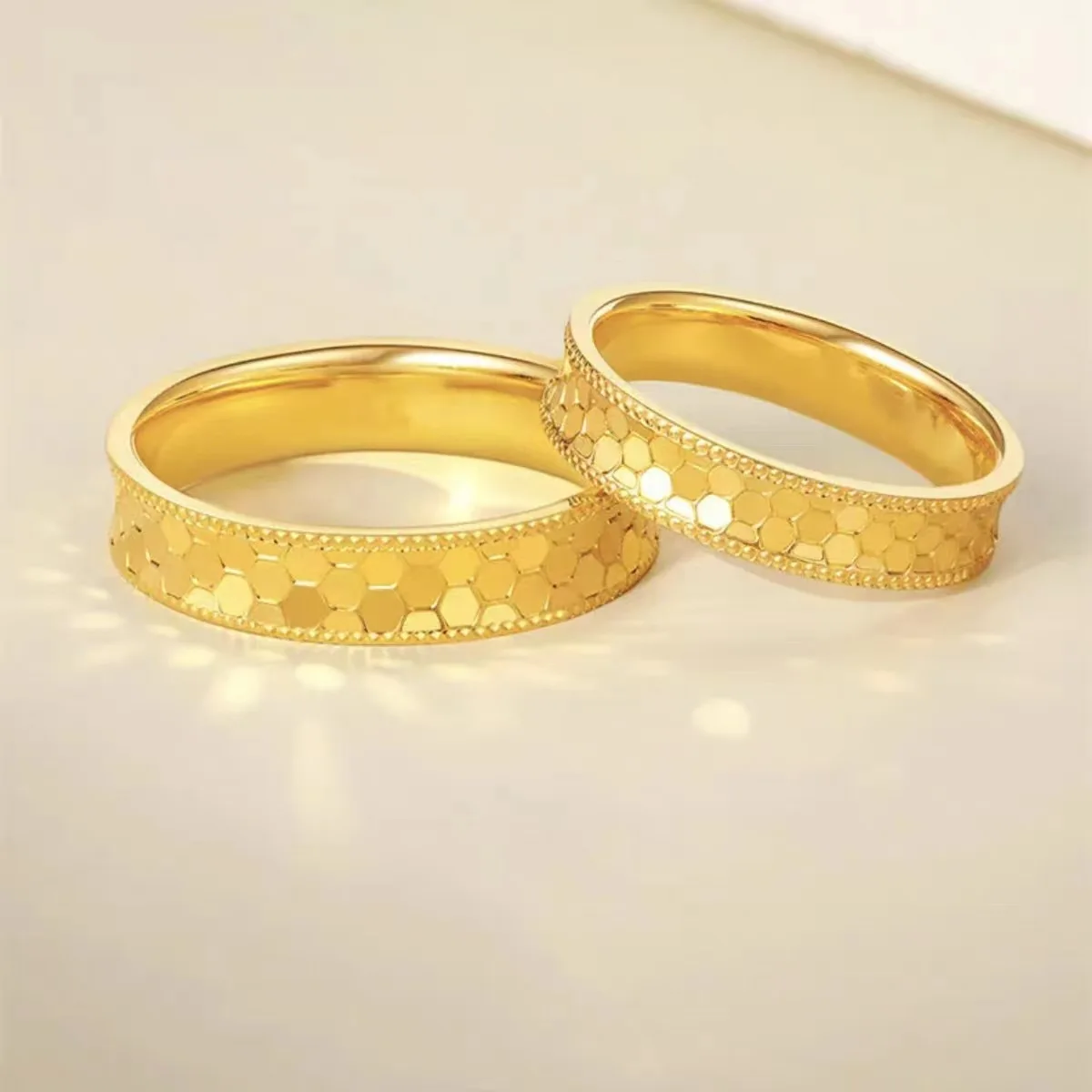 Reines Gold Farbe Glanz Waben  – Women Accessories Dubai Bewertung und Preis